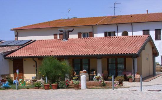 Agriturismo Podere San Michele San Vincenzo Buitenkant foto